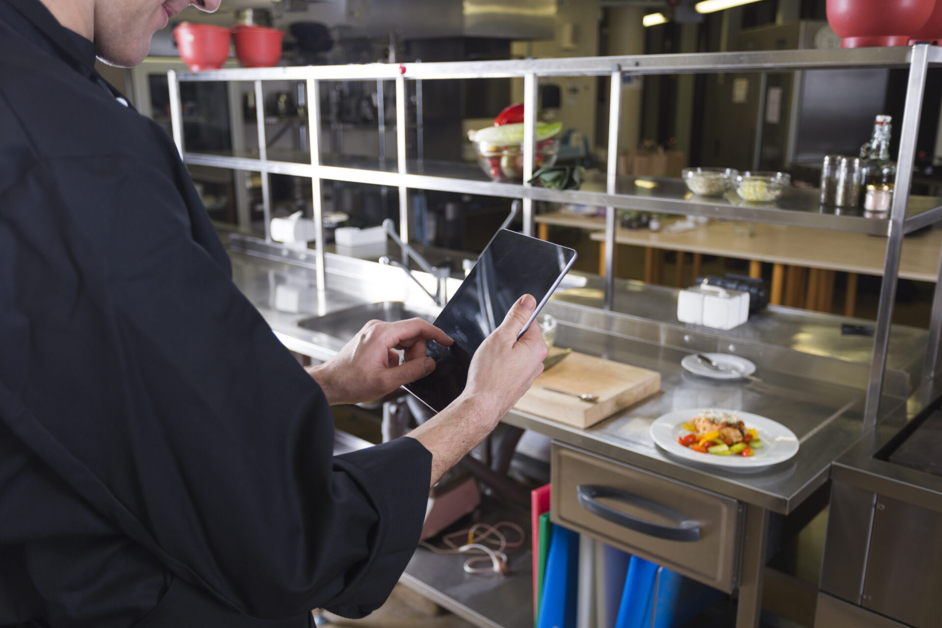 chef-with-tablet